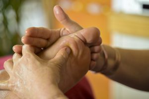 Pourquoi chaque séance de réflexologie plantaire est-elle différente ?